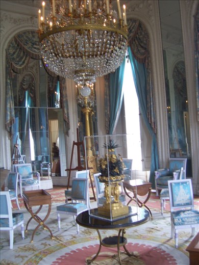 Versailles -- Trianon -- salon -- summer color upholstery