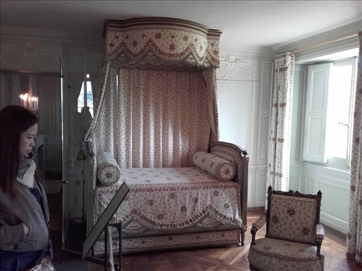 Trianon -- Marie  Antoinette's bedroom
