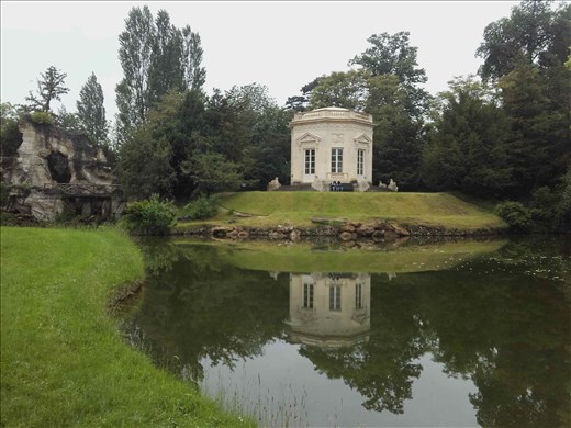 Marie Antoinette's Hamlet.10