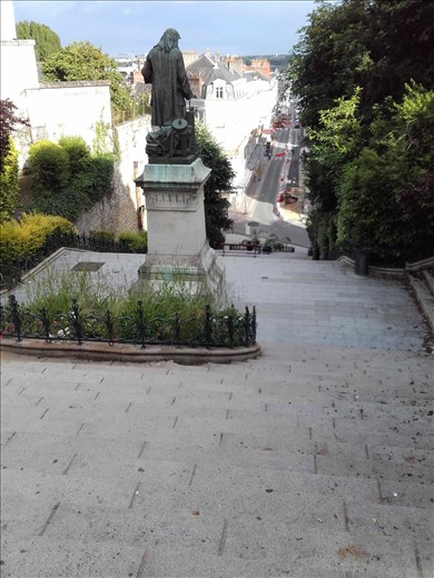 Blois -- Tour Belvoir -- top of 126 step staircase down to next street