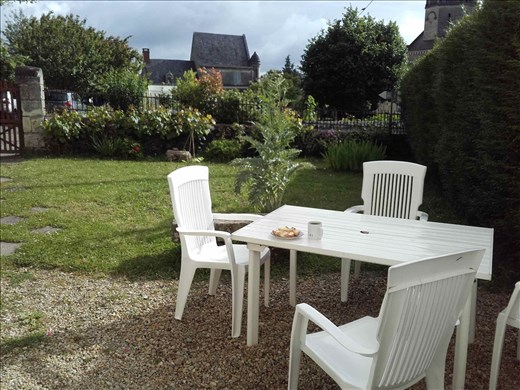 Coutures -- garden terrace -- morning breakfast