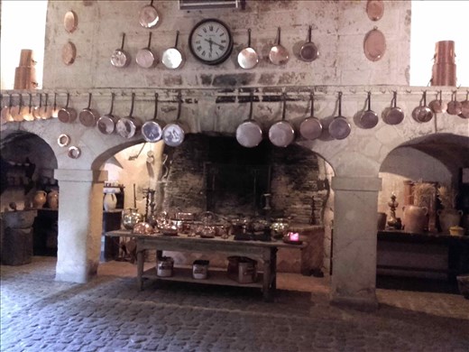 Chateau d'Azay- Rideau -- kitchen.01