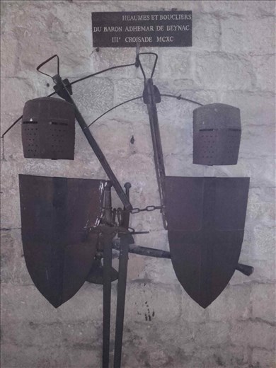 Chateau de Beynac -- armor from the 1100's