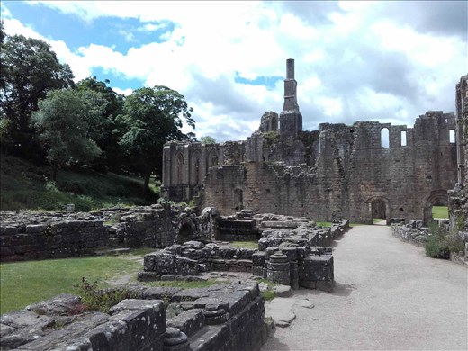 Fountains Abbey -- Abbey ruins.07