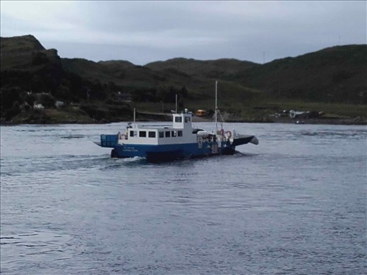 Scotland -- Clacken-Seil -- island car ferry.01