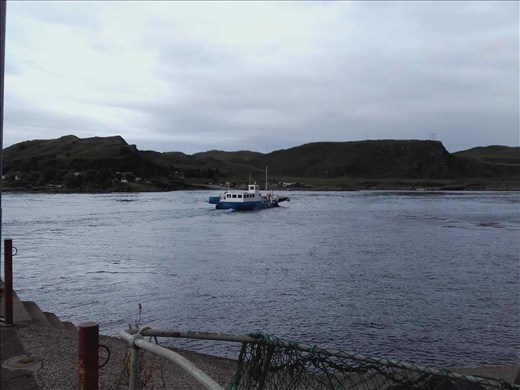 Scotland -- Clacken-Seil -- island car ferry