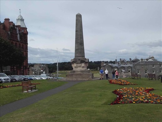 Scotland -- St Andrews -- martyrs monument