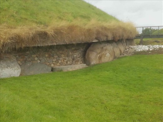 Ireland -- Bru Na Boine -- Knowth -- large center mound