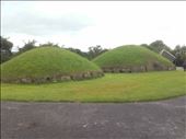 Ireland -- Bru Na Boine -- Knowth -- mounds surrounding larger mound: by billh, Views[287]