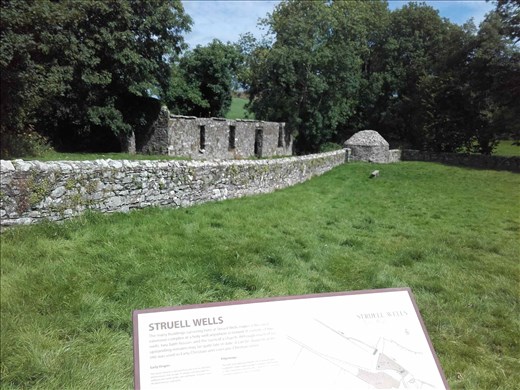 Ireland -- Streull Wells -- church ruins.01