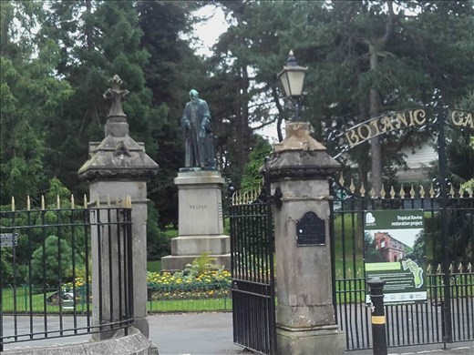 Ireland -- Belfast -- Botanic Gardens.02