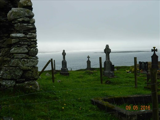 Southern Ireland -- Beara Peninsula -- old cemetery.01