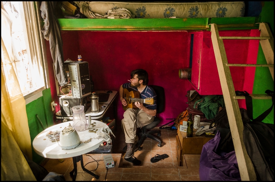 Facundo lives outside the 