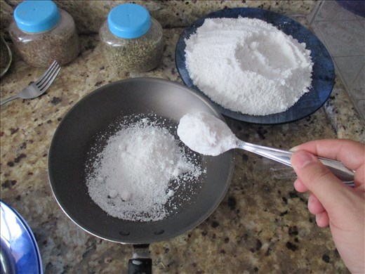 tapioca powder in fry pan
