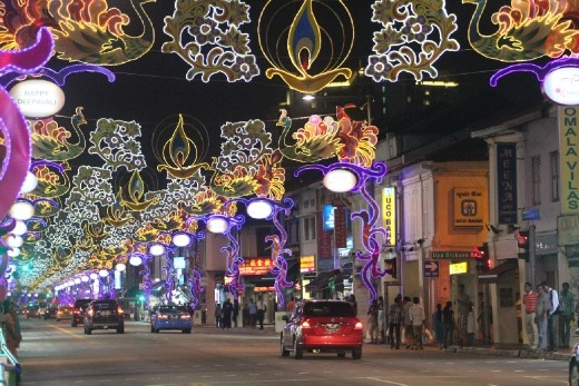 The Sparkling of Deepavali in Little India, Singapore. When you walking around there, you can feel in India. Oh Beautiful Street