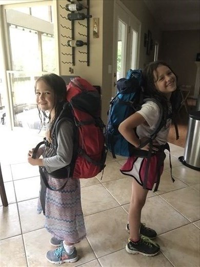 The girl's backpacks...
Brooklyn's weight 14 pounds
Kaleigh's weight 18 pounds
Kaleigh definitely needs some adjustment.