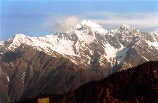 The majestic mountain vista from Bhajeeling Dha
