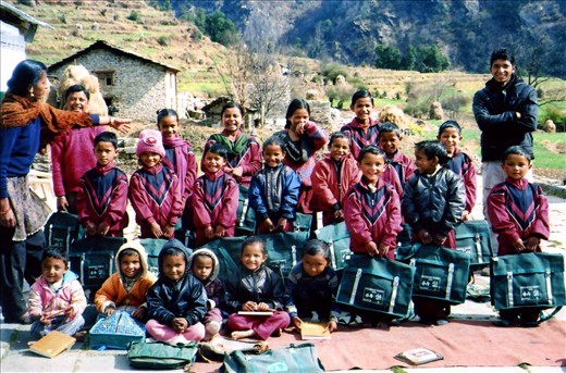 Cloudy is the school cook for the mid-day mean scheme. Here she is here organising the troupes for a photo.