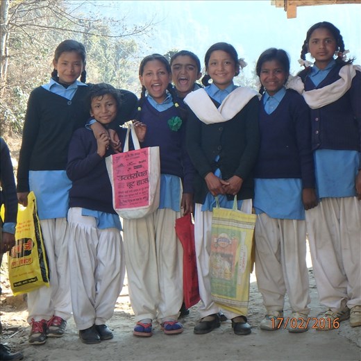 Eshoda, Dipiya, Bhajanti, Tara, Chandani, Leila & Manisha (part of Class 6) ready for school
