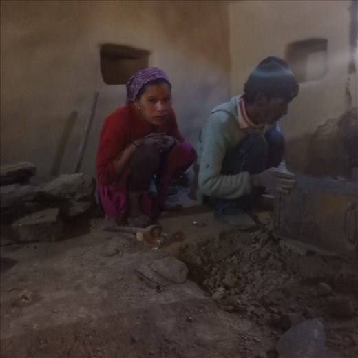 Hookum & Saltri on the job site