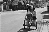A morning where two girls transport products from Tapachula to Tecun Uman. They are wearing the school uniform, most children work after school, or even during school time: by border, Views[724]