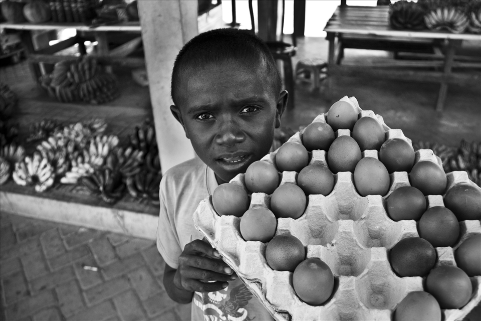The boy with the eggs