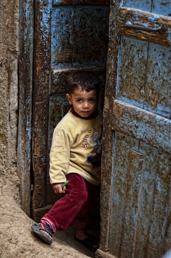 In the beginning you may find them fearing you as an intruder to their daily simple private isolated life but when you get to know them and talk to them you will find the friendly Egyptians in their raw personalities without any impurities .