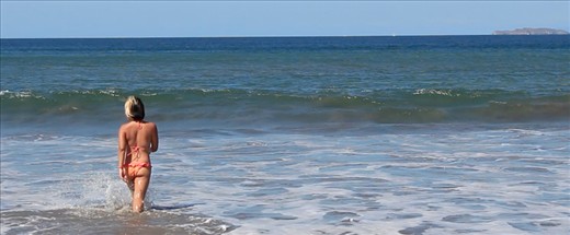 Exploring a secluded playa - Costa Rica 