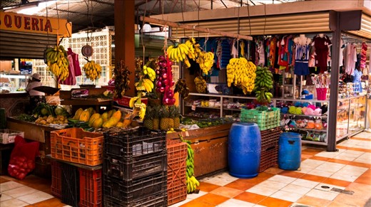 What impressed me the most was the different things sold in the place, from fruits and vegetables to clothing.