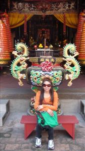 Rowie, an urn and a Tainan temple: by bundynbeaches, Views[280]