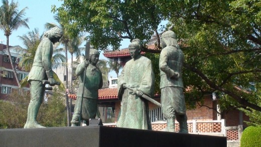 A statue in the Chihkan complex showing a Dutchman 