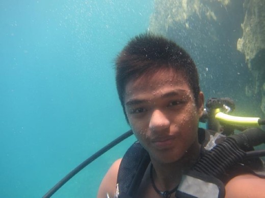 Only twenty or so years, already a husband and father with over a eleven hundred logged dives, this young guy is a credit to his father and an excellent divemaster