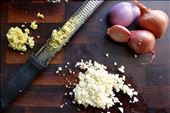 Ginger, garlic, and shallots: by burg12345, Views[461]