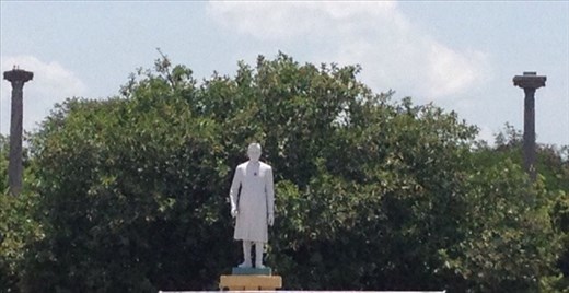 Pondicherry statue