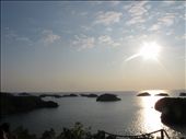 Glorious sun slowly shone its light on the Hundred Islands.: by cailrossini, Views[428]