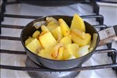 cooking potatoes and onions: by caitlin_back2spain, Views[231]