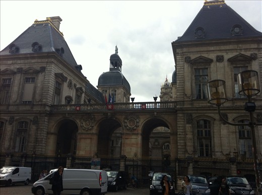 The back of Hotel de Ville