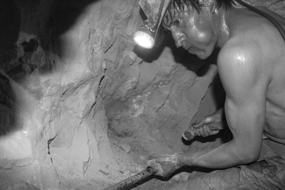 Hardship, hellish conditions and primitive tools are what miners endure every day.