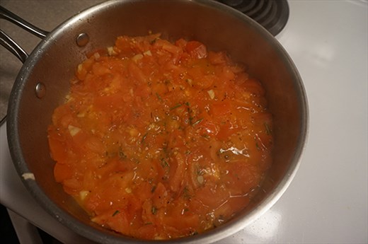 My aromatic, rustic tomato sauce!
