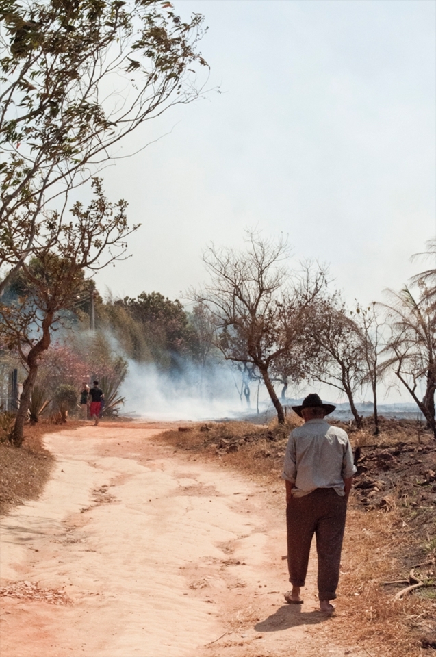 In 2010, there were 8 major fires in Distrito Federal, this one bordering the National Park of Brasilia.