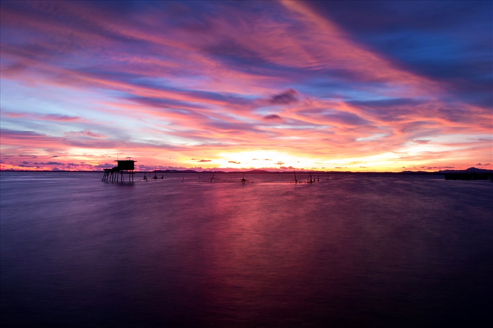 Sunsent from Seagipsy stilts. North Borneo - Malaysia