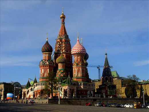 This is Saint Basil's Cathedral at the Red Square in Moscow. One of my biggest dreams was to step right in the middle of the square with the Cathedral at my back. Well...there it is :)