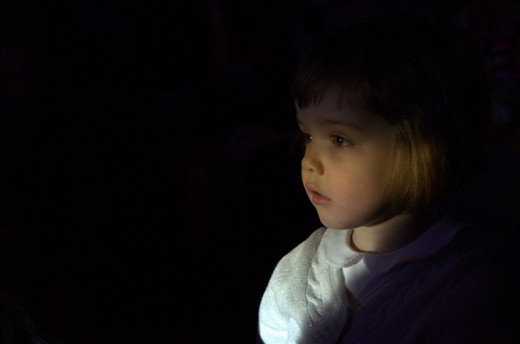 Totally transposed in the story this little girl is so still that you must wonder if she is real or just another puppet.