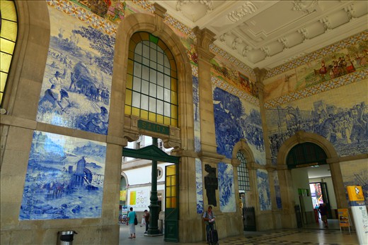 Even the train station was beautiful - Porto