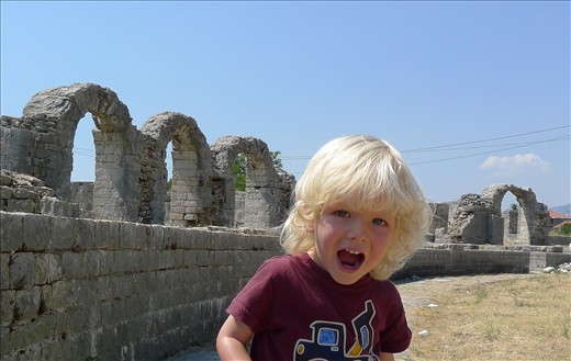 Having fun in Salona