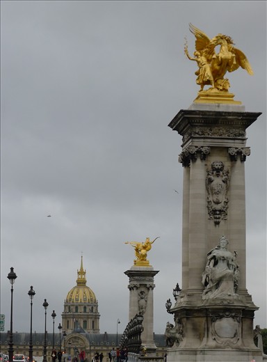 Musee d'Orsay and bridge
