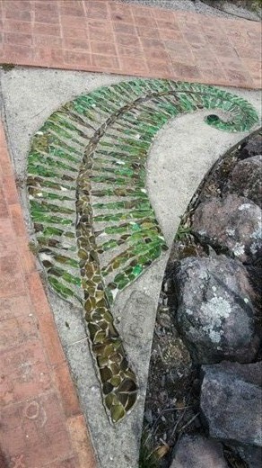 New Zealand's signature fern done in a mosaic.