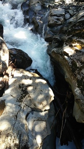 Top of the crevice in the earth