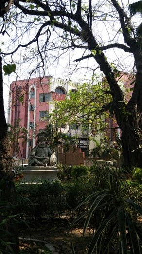 Love this statue- this guy was a wealthy king from interior of India who started numeral and supported both the British and Kolkatans, making himself more wealthy in the process. Looks like a pretty happy guy.