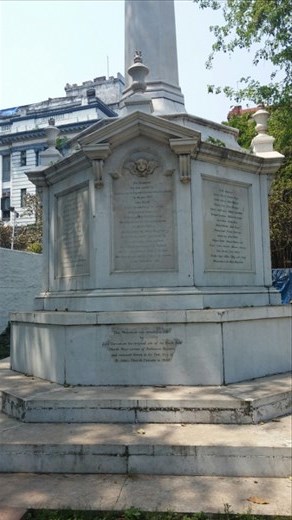 Sculpture in memorial of a scandal where British were killed